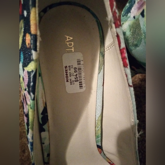 Apt 9 Floral Peep Hole Heels - Picture 7 of 10